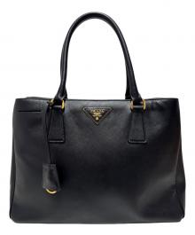PRADA（プラダ）の古着「サフィアーノハンドバッグ」｜ブラック