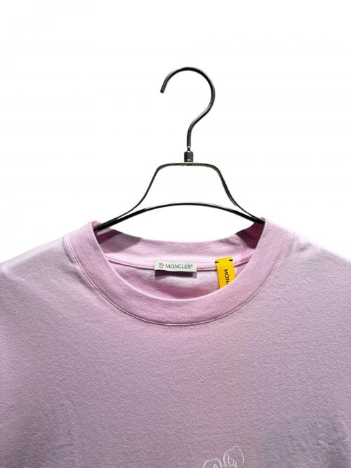 MONCLER（モンクレール）MONCLER (モンクレール) FRAGMENT DESIGN (フラグメントデザイン) ロゴプリントTシャツ ピンク サイズ:XXLの古着・服飾アイテム