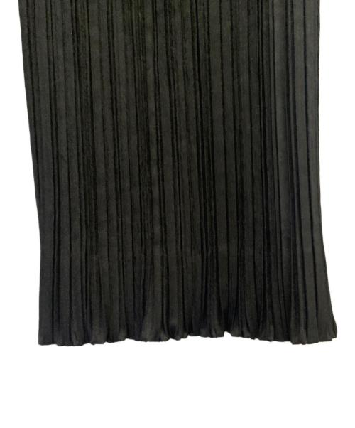 ISSEY MIYAKE（イッセイミヤケ）ISSEY MIYAKE (イッセイミヤケ) プリーツ ストレート パンツ ブラック サイズ:Mの古着・服飾アイテム