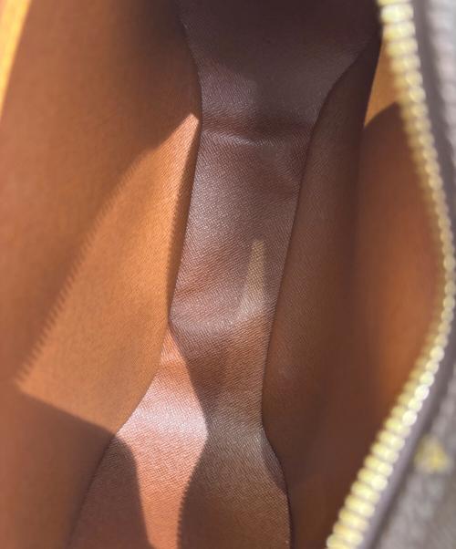 LOUIS VUITTON（ルイ ヴィトン）LOUIS VUITTON (ルイ ヴィトン) モノグラム ブロワ M51221 ブラウンの古着・服飾アイテム