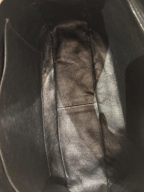 CHANEL（シャネル）CHANEL (シャネル) タッセルチェーンショルダーバッグ ブラックの古着・服飾アイテム