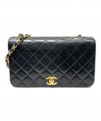 CHANELシャネル）の古着「シングルフラップショルダーバッグ」｜ブラック