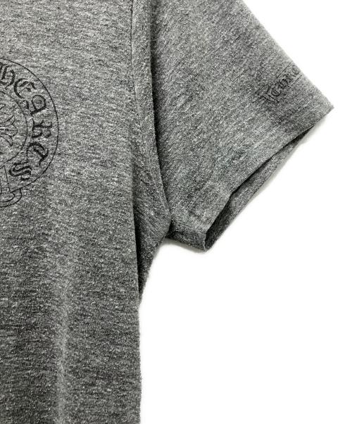 CHROME HEARTS（クロムハーツ）CHROME HEARTS (クロムハーツ) VネックTシャツ グレー サイズ:Mの古着・服飾アイテム