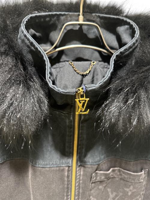 LOUIS VUITTON（ルイ ヴィトン）LOUIS VUITTON (ルイ ヴィトン) Vintage-finish denim and fur jacket/ヴィンテージ加工デニムファージャケット/RM241M CCUHQA05 ブラック サイズ:50の古着・服飾アイテム