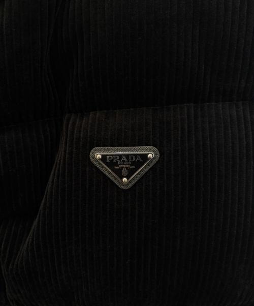 PRADA（プラダ）PRADA (プラダ) トライアングルロゴコーデュロイダウンベスト ブラック サイズ:Lの古着・服飾アイテム