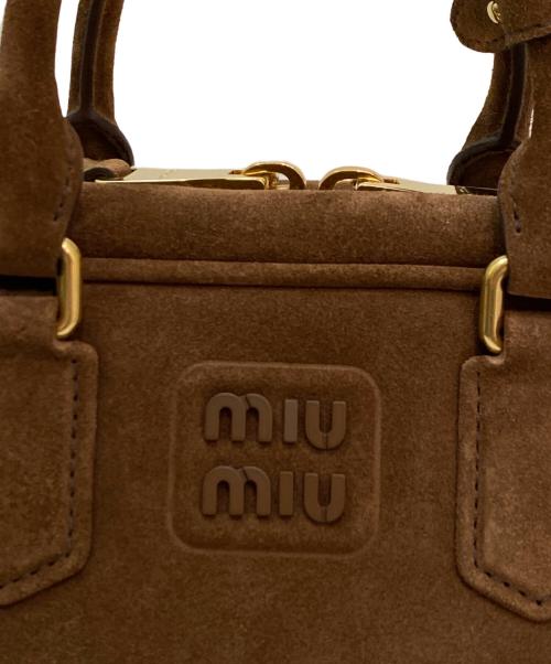 MIU MIU（ミュウミュウ）MIU MIU (ミュウミュウ) アルカディ パデッド スエード トップハンドルバッグ ブラウンの古着・服飾アイテム