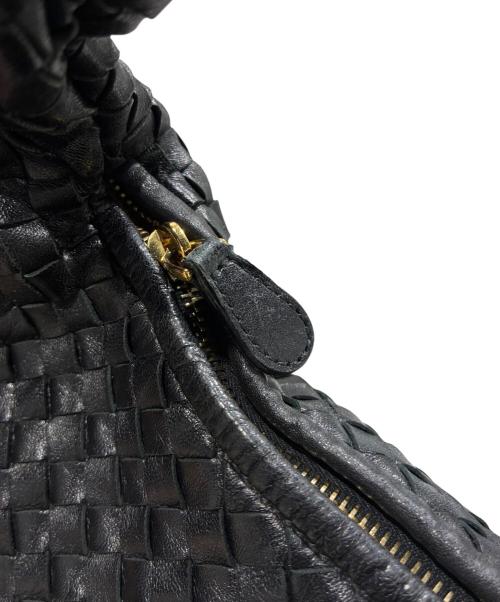 BOTTEGA VENETA（ボッテガベネタ）BOTTEGA VENETA (ボッテガベネタ) イントレチャートワンショルダーバッグ ブラックの古着・服飾アイテム