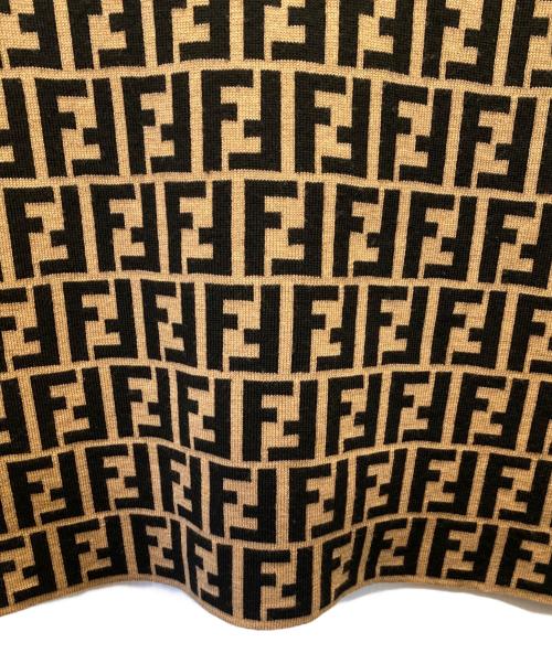 FENDI（フェンディ）FENDI (フェンディ) ズッカ柄 プルオーバーニット ベージュ×ブラック サイズ:42の古着・服飾アイテム