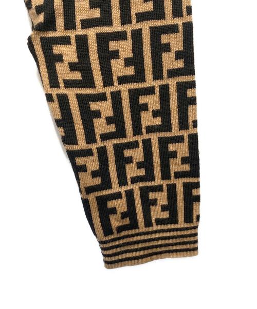 FENDI（フェンディ）FENDI (フェンディ) ズッカ柄 プルオーバーニット ベージュ×ブラック サイズ:42の古着・服飾アイテム