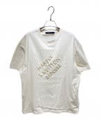 LOUIS VUITTONルイ ヴィトン）の古着「Pearl Bead Embroidered Logo T-Shirt/パールビーズエンブロイダリーロゴTシャツ/HQY71W」｜ホワイト