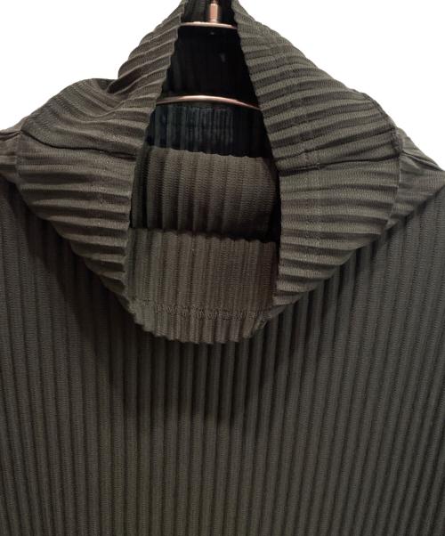 HOMME PLISSE ISSEY MIYAKE（オム プリッセ イッセイ ミヤケ）HOMME PLISSE ISSEY MIYAKE (オム プリッセ イッセイ ミヤケ) ハイネックプリーツカットソー グレー サイズ:2の古着・服飾アイテム