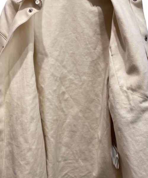 PRADA（プラダ）PRADA (プラダ) オーバーサイズ三角プレートデニムシャツ アイボリー サイズ:Ｓの古着・服飾アイテム