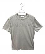 VALENTINOヴァレンティノ）の古着「ラインストーンスタッズロゴTシャツ」｜ライトグレー