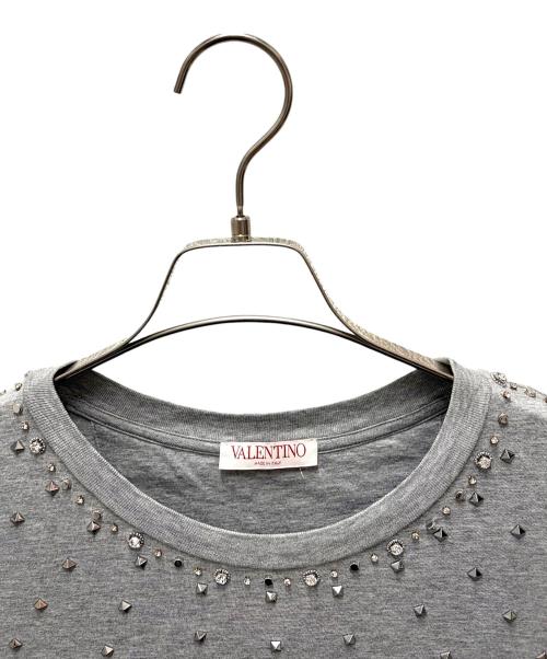 VALENTINO（ヴァレンティノ）VALENTINO (ヴァレンティノ) ラインストーンスタッズロゴTシャツ ライトグレー サイズ:XLの古着・服飾アイテム