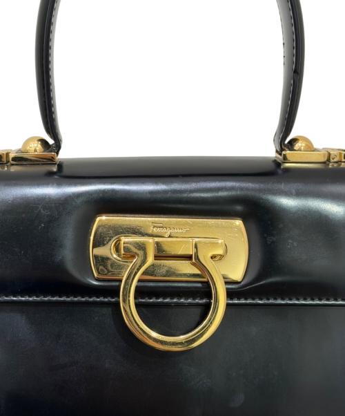 Salvatore Ferragamo（サルヴァトーレ フェラガモ）Salvatore Ferragamo (サルヴァトーレ フェラガモ) ガンチーニ トップハンドルショルダーバッグ ブラックの古着・服飾アイテム