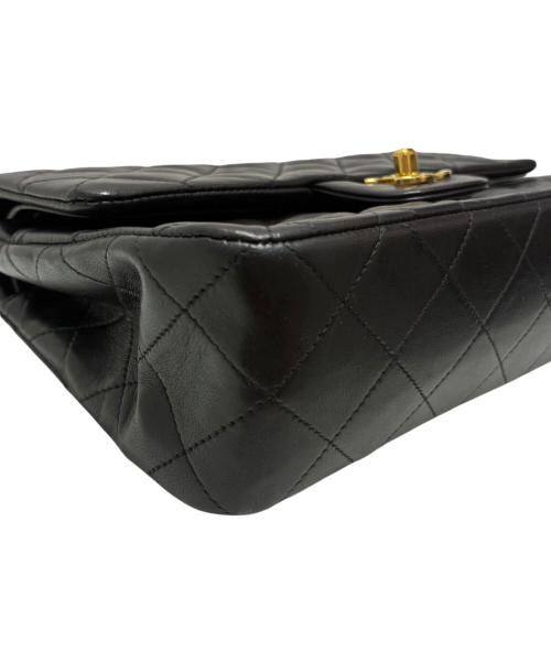 CHANEL（シャネル）CHANEL (シャネル) Wフラップチェーンショルダーバッグ ブラック×ゴールド金具 サイズ:23の古着・服飾アイテム