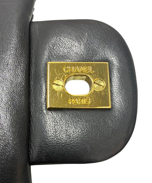 CHANEL（シャネル）CHANEL (シャネル) Wフラップチェーンショルダーバッグ ブラック×ゴールド金具 サイズ:23の古着・服飾アイテム