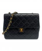 CHANELシャネル）の古着「ミニマトラッセ Mini Classic Flap Chain Shoulder Bag」｜ブラック
