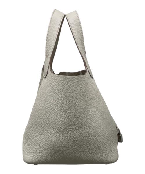 HERMES（エルメス）HERMES (エルメス) ピコタンロックPM/トリヨンクレマンス/アイボリー系/W刻印:2024年製/シルバー金具 エタン サイズ:PMの古着・服飾アイテム