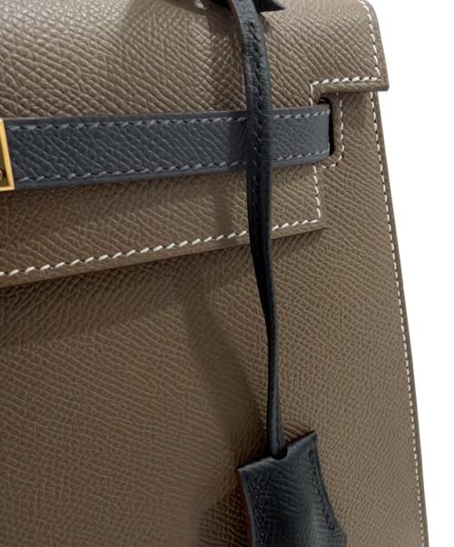 HERMES（エルメス）HERMES (エルメス) Kelly 25, external stitching, tricolor/ケリー25 外縫い トリコロール エトゥープ/アルドワーズ/ブラック サイズ:25の古着・服飾アイテム