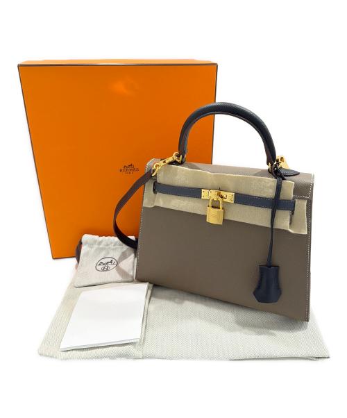HERMES（エルメス）HERMES (エルメス) Kelly 25, external stitching, tricolor/ケリー25 外縫い トリコロール エトゥープ/アルドワーズ/ブラック サイズ:25の古着・服飾アイテム