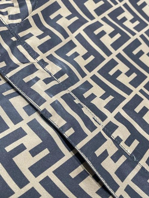 FENDI（フェンディ）FENDI (フェンディ) ズッカ柄ナイロンパーカー ブラウン サイズ:46の古着・服飾アイテム