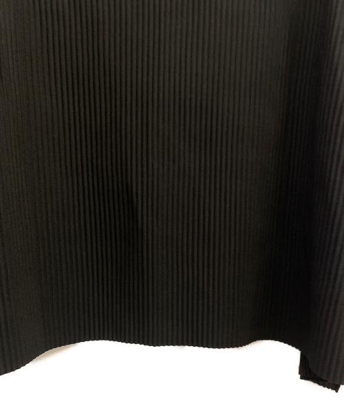 me ISSEY MIYAKE（ミーイッセイ ミヤケ）me ISSEY MIYAKE (ミーイッセイ ミヤケ) プリーツカットソー ブラック サイズ:-の古着・服飾アイテム