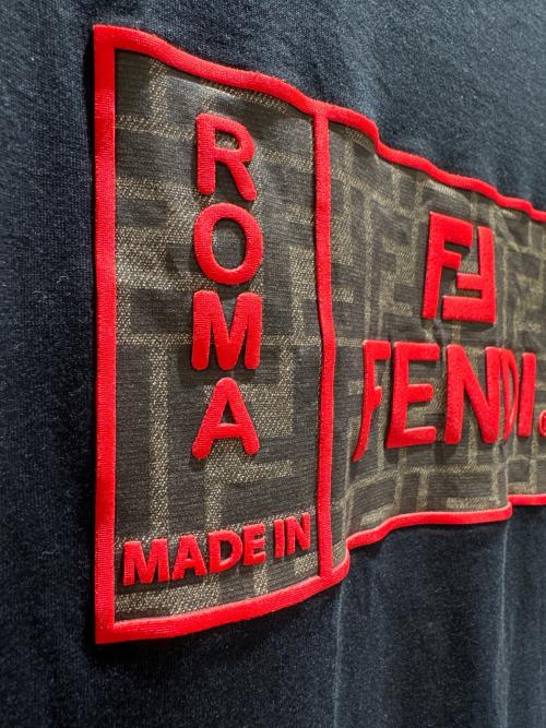 FENDI（フェンディ）FENDI (フェンディ) ロゴTシャツ/ズッカ ブラック サイズ:Sの古着・服飾アイテム