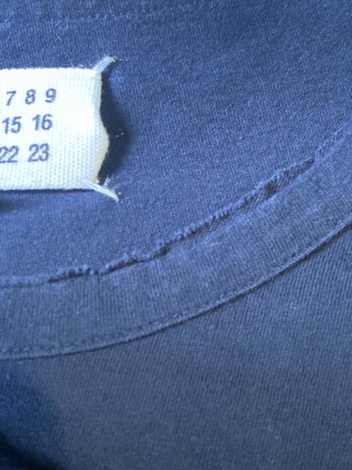 Maison Margiela（メゾンマルジェラ）Maison Margiela (メゾンマルジェラ) クルーネックTシャツ ネイビー サイズ:46の古着・服飾アイテム
