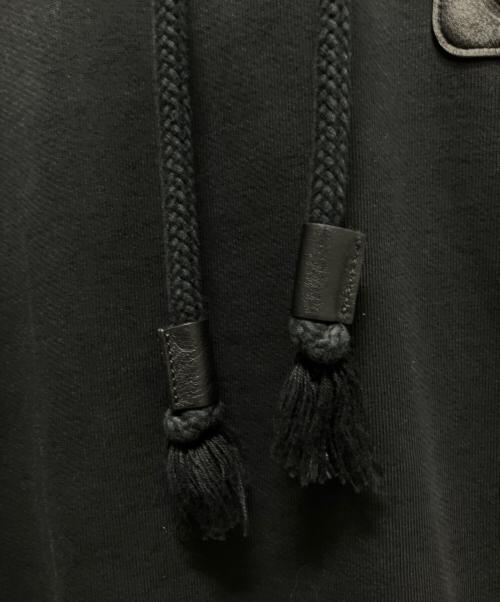 LOEWE（ロエベ）LOEWE (ロエベ) アナグラムレザーパッチパーカー ブラック サイズ:Mの古着・服飾アイテム