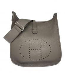 HERMES（エルメス）の古着「エブリン3 PM/トリヨンクレマンス/C刻印/エタン/Evelyne III PM Clemence Leather Etain Shoulder Bag」｜エタン