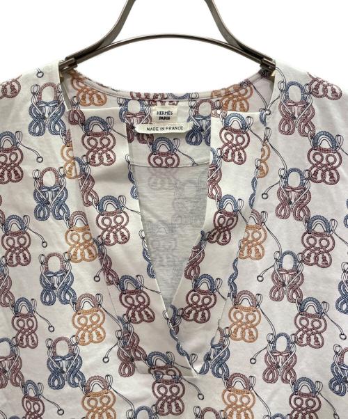 HERMES（エルメス）HERMES (エルメス) タッセルモチーフ Vネックカットソー/Tassel Detail V-Neck Top ホワイト サイズ:40の古着・服飾アイテム