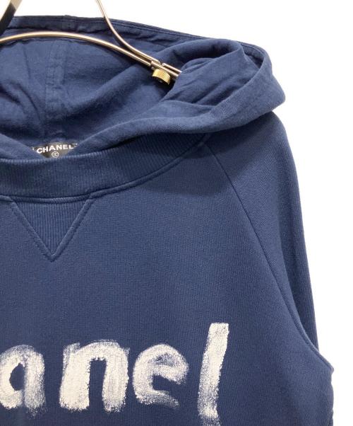 CHANEL（シャネル）CHANEL (シャネル) ペイントロゴパーカー ネイビー サイズ:Mの古着・服飾アイテム