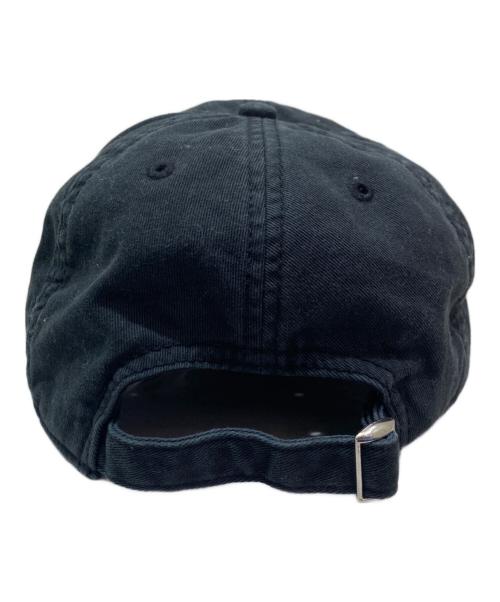 MM6 Maison Margiela（エムエムシックスメゾンマルジェラ）MM6 Maison Margiela (エムエムシックスメゾンマルジェラ) ナンバリングロゴ刺繍キャップ ブラック サイズ:Lの古着・服飾アイテム
