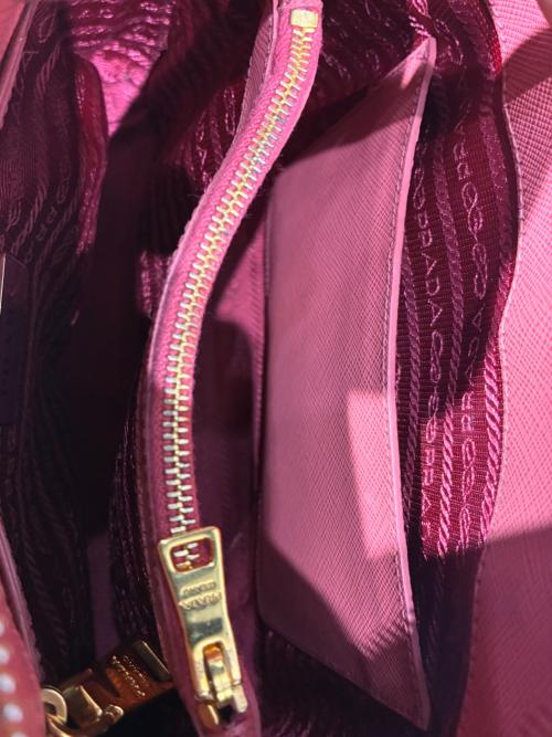 PRADA（プラダ）PRADA (プラダ) サフィアーノ2WAYハンドバッグ ピンクの古着・服飾アイテム