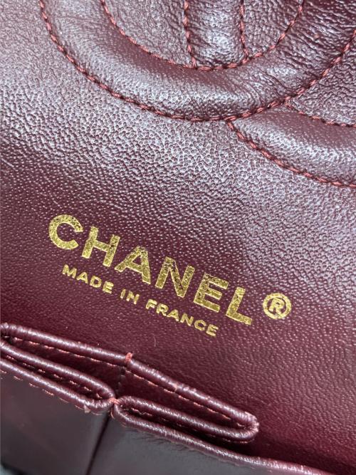 CHANEL（シャネル）CHANEL (シャネル) マトラッセ25/Wフラップチェーンショルダーバッグ ブラック×ゴールド金具 サイズ:25の古着・服飾アイテム