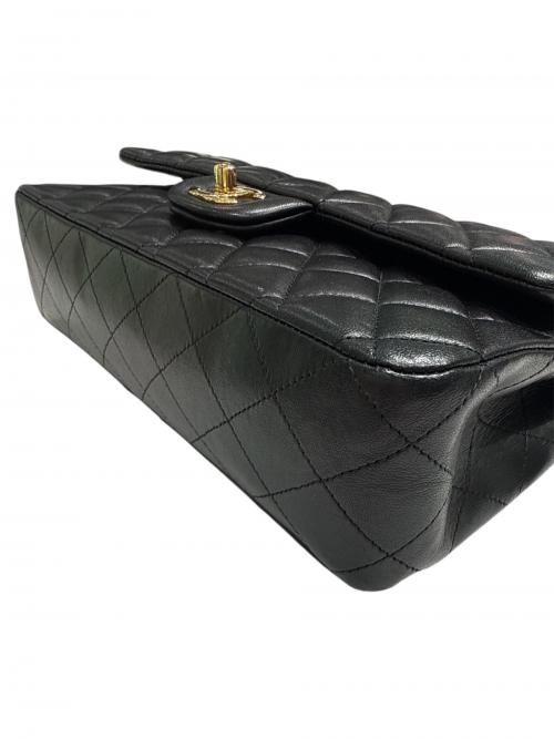 CHANEL（シャネル）CHANEL (シャネル) マトラッセ25/Wフラップチェーンショルダーバッグ ブラック×ゴールド金具 サイズ:25の古着・服飾アイテム