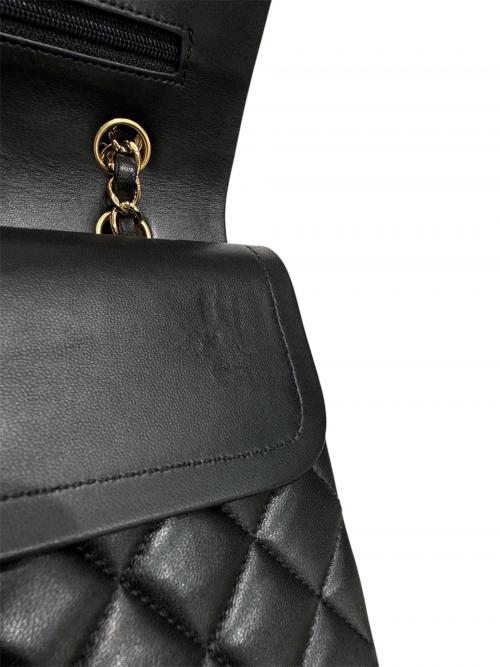 CHANEL（シャネル）CHANEL (シャネル) マトラッセ25/Wフラップチェーンショルダーバッグ ブラック×ゴールド金具 サイズ:25の古着・服飾アイテム