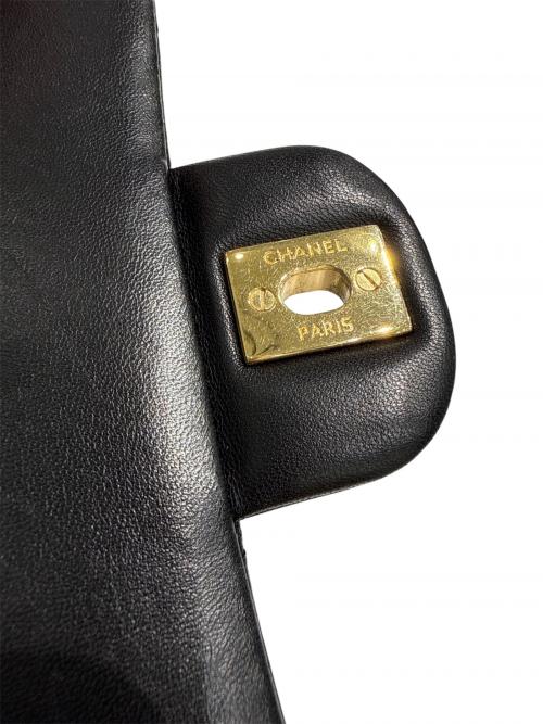 CHANEL（シャネル）CHANEL (シャネル) マトラッセ25/Wフラップチェーンショルダーバッグ ブラック×ゴールド金具 サイズ:25の古着・服飾アイテム