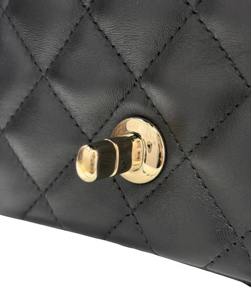 CHANEL（シャネル）CHANEL (シャネル) シングルフラップチェーンショルダーバッグ ブラック×ゴールド金具 サイズ:ミニ/mini/16cmの古着・服飾アイテム