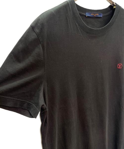 LOUIS VUITTON（ルイ ヴィトン）LOUIS VUITTON (ルイ ヴィトン) LVサークルロゴ刺繍Tシャツ/LV Circle Logo Embroidered T-Shirt/RM182Q JC8 HAY50W ブラック サイズ:Sの古着・服飾アイテム