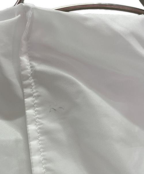 PRADA（プラダ）PRADA (プラダ) トライアングルロゴ ジップアップブルゾン/PRADA Triangle Logo Zip-Up Blouson ホワイト サイズ:XLの古着・服飾アイテム