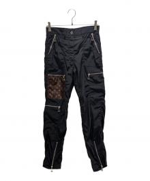 LOUIS VUITTON（ルイ ヴィトン）の古着「モノグラムナイロンカーゴパンツ」｜ブラック