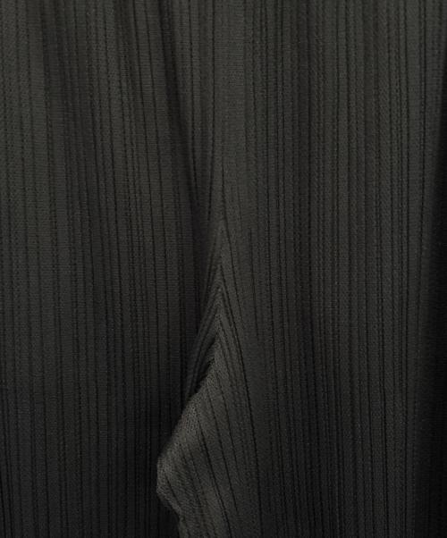 PLEATS PLEASE（プリーツプリーズ）PLEATS PLEASE (プリーツプリーズ) クロップ丈・ハーフパンツ ネイビー サイズ:4の古着・服飾アイテム