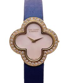VAN CLEEF & ARPELS（ヴァンクリーフ＆アーペル）の古着「アルハンブラ ミディアム ウォッチ/ホワイトシェル文字盤/K18YG」｜ホワイトシェル文字盤