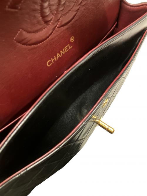 CHANEL（シャネル）CHANEL (シャネル) マトラッセ25/Wフラップチェーンショルダーバッグ ブラック×ゴールド金具 サイズ:25の古着・服飾アイテム