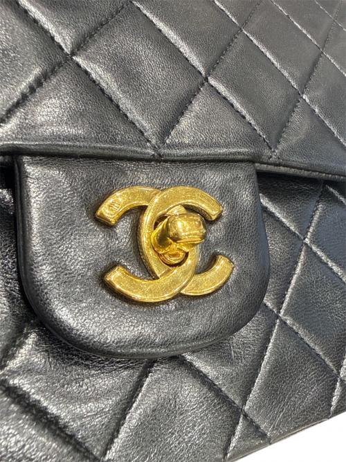CHANEL（シャネル）CHANEL (シャネル) マトラッセ25/Wフラップチェーンショルダーバッグ ブラック×ゴールド金具 サイズ:25の古着・服飾アイテム