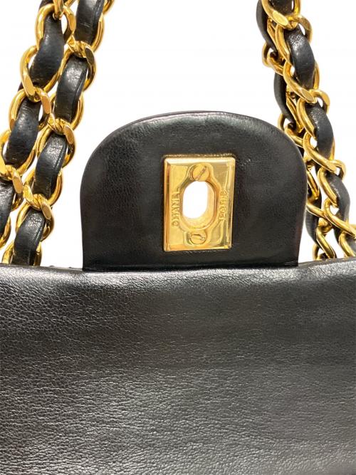 CHANEL（シャネル）CHANEL (シャネル) マトラッセ25/Wフラップチェーンショルダーバッグ ブラック×ゴールド金具 サイズ:25の古着・服飾アイテム