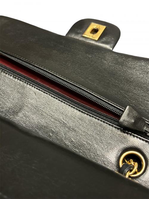 CHANEL（シャネル）CHANEL (シャネル) マトラッセ25/Wフラップチェーンショルダーバッグ ブラック×ゴールド金具 サイズ:25の古着・服飾アイテム