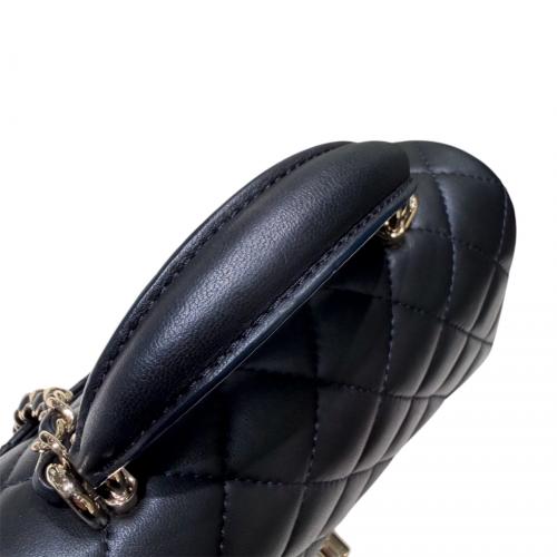 CHANEL（シャネル）CHANEL (シャネル) マトラッセ ミニ トップハンドルクラシックハンドバッグ/ネイビー×ゴールド金具 ネイビー×ゴールド金具 サイズ:20cmの古着・服飾アイテム